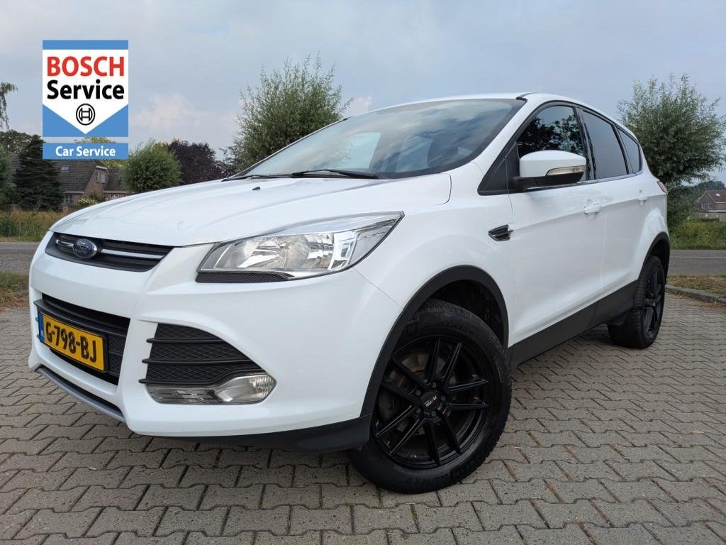 Ford KUGA 1.5 EcoBoost Trend *Distri V.V. * I 100% dealerond, Auto's, Euro 6, 4 cilinders, Met garantie (alle), Wit