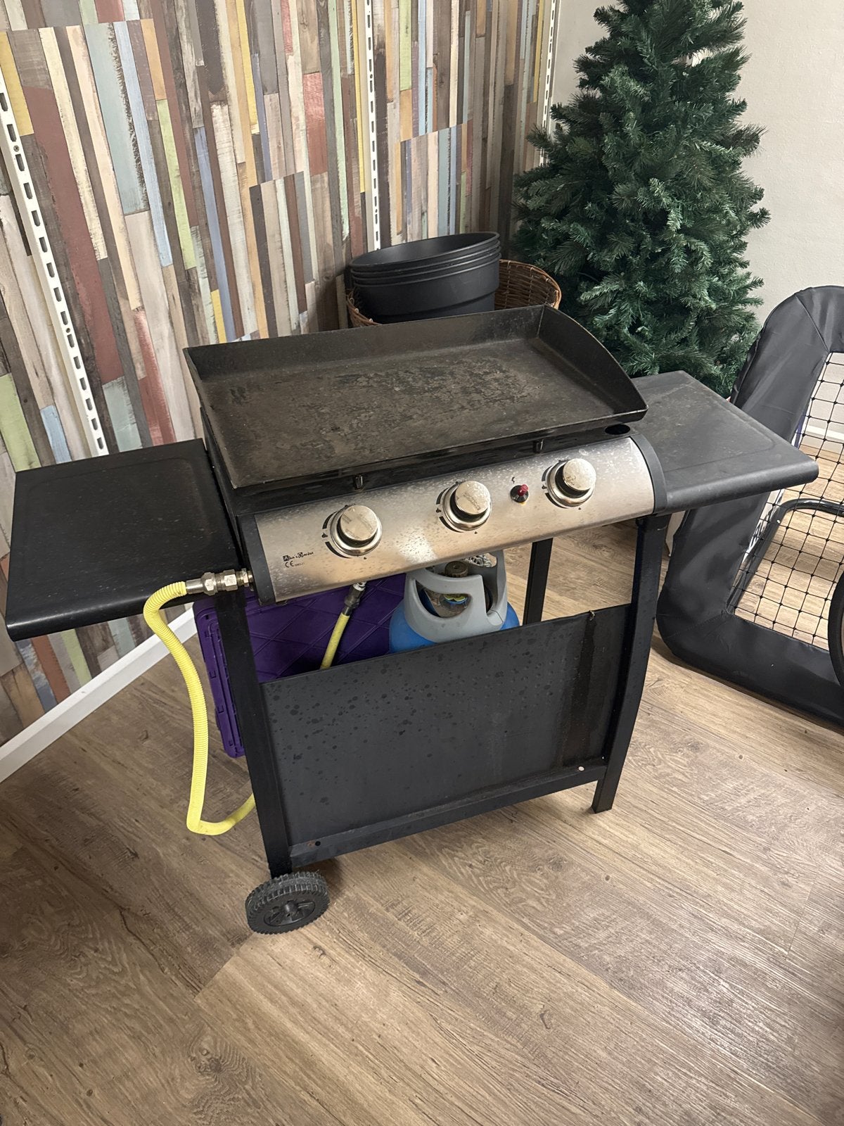 Alice's Garden Gas BBQ met Bakplaat - Gebruikt, Ophalen, Gebruikt