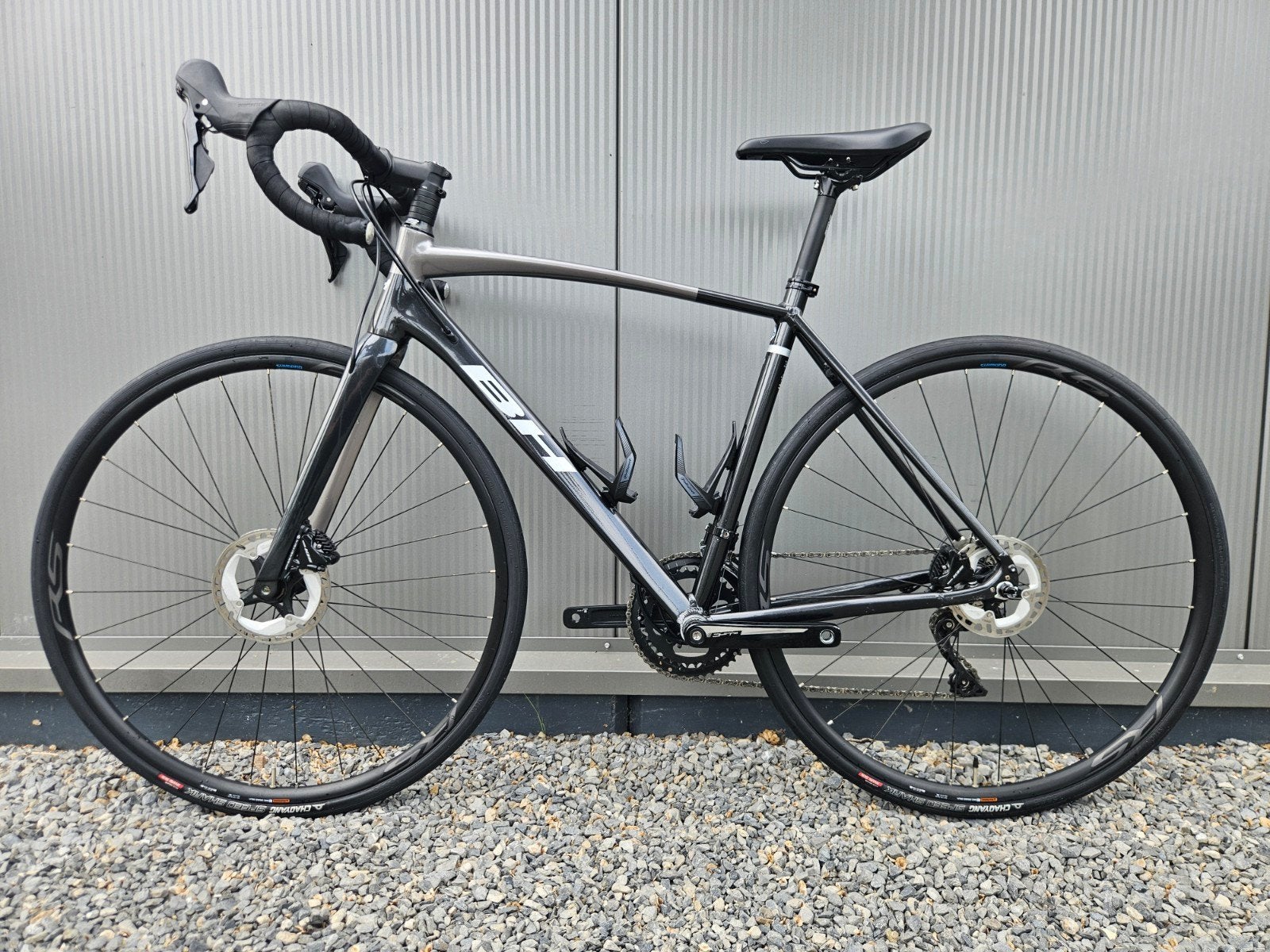 BH Quartz SL 1.5 Disc racefiets - Shimano 105 - M, Fietsen en Brommers, 28 inch, Aluminium, Zo goed als nieuw, Meer dan 20 versnellingen