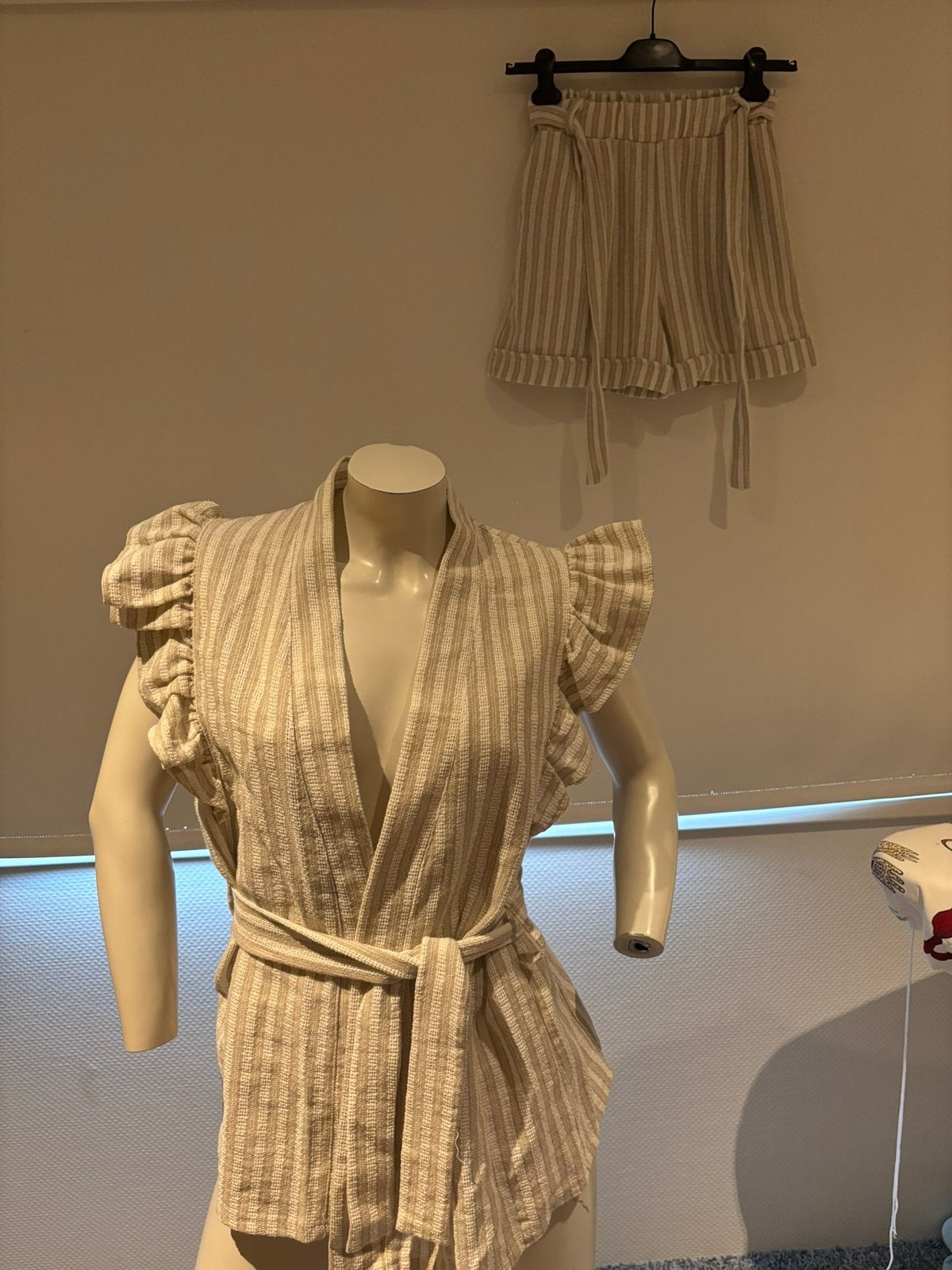 2 delig setje maat s, Kleding | Dames, Ophalen of Verzenden, Zo goed als nieuw, Maat 36 (S), Beige
