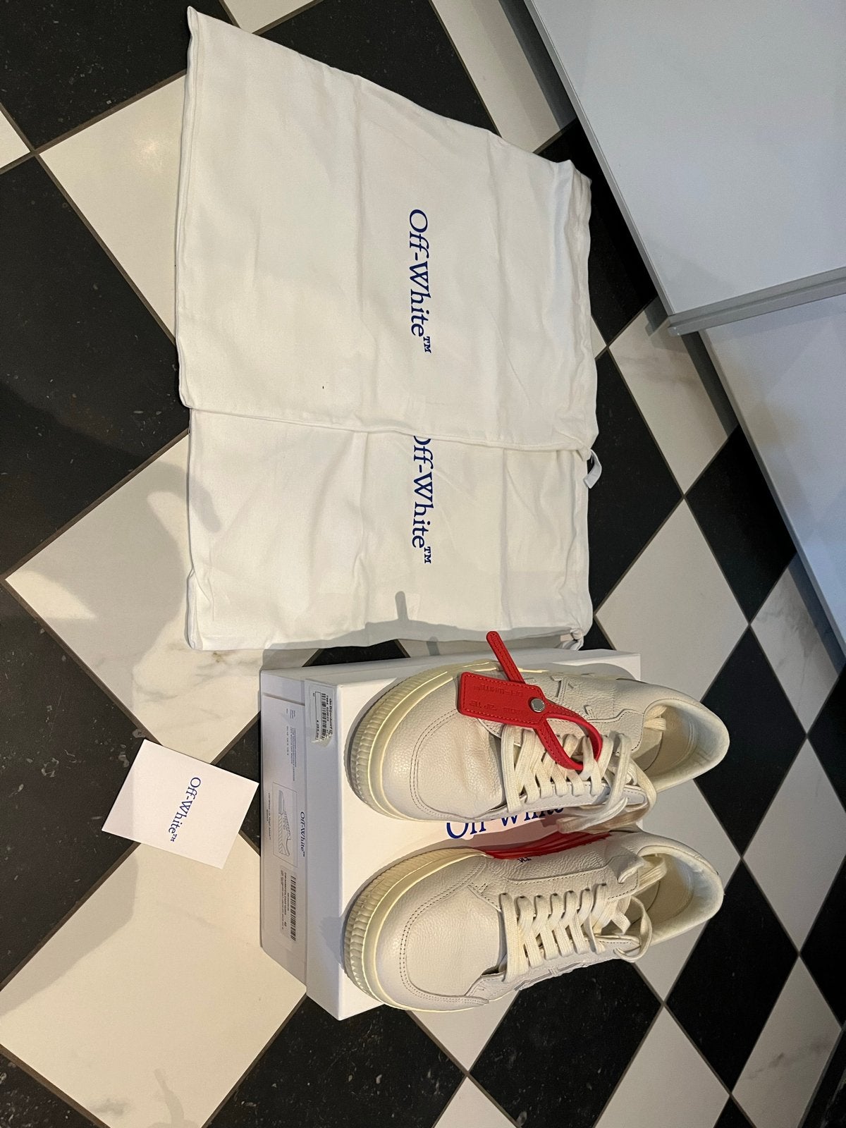 Off-White Vulcanized Kalfsleren Sneakers Maat 42, Kleding | Heren, Schoenen, Wit, Ophalen of Verzenden, Sneakers of Gympen, Zo goed als nieuw
