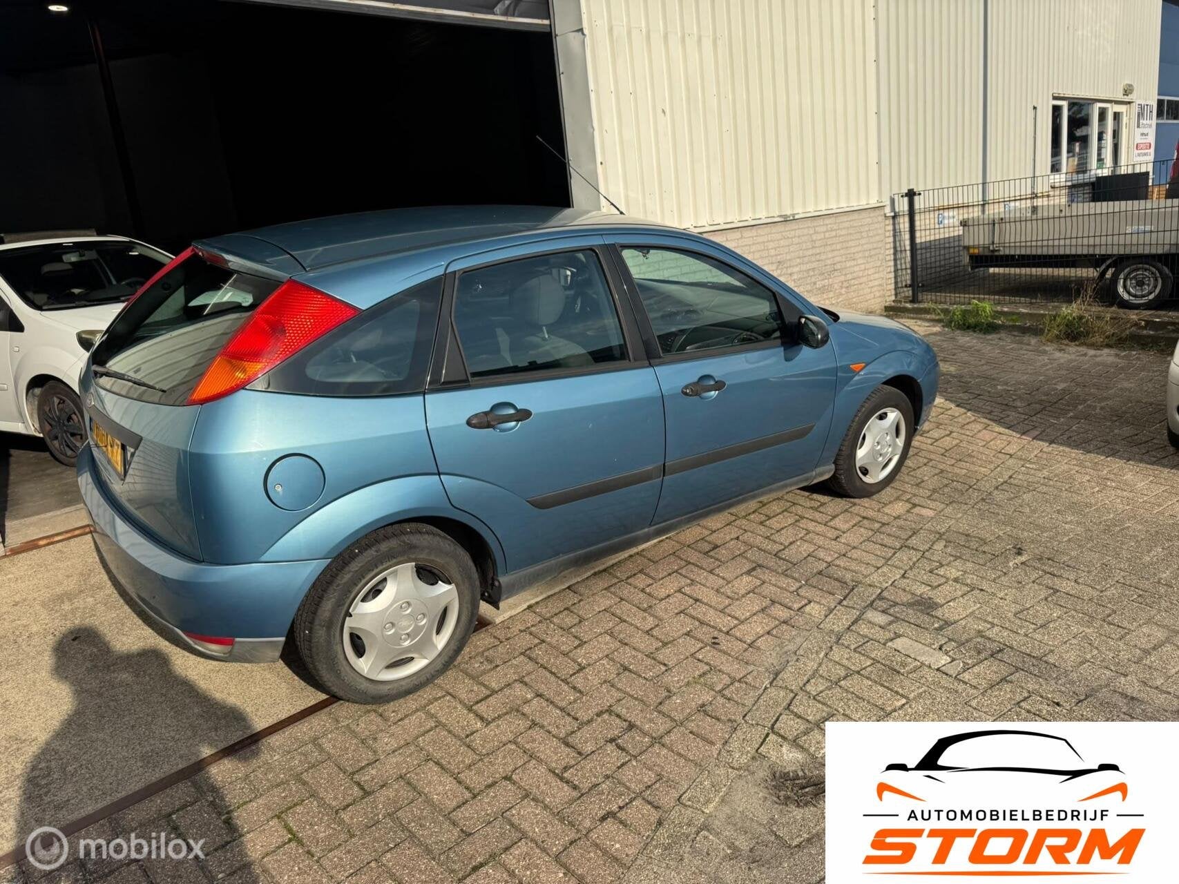 Ford Focus 1.4-16V Cool Edition, 15 km/l, 4 cilinders, Blauw, 49 €/maand