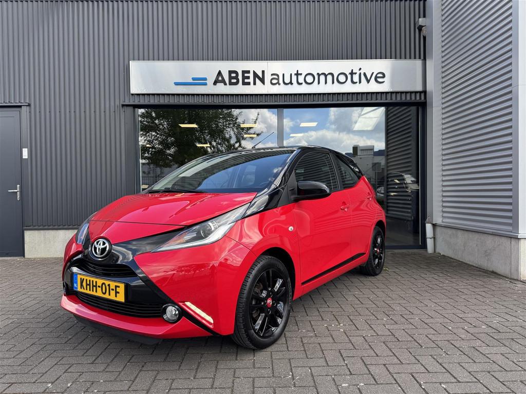 Toyota Aygo 1.0 vvt-i 72PK X-Play Bi-Tone 5-deurs(CAMERA|AIR, Auto's, Toyota, Gebruikt, 4 stoelen, Bedrijf, Handgeschakeld