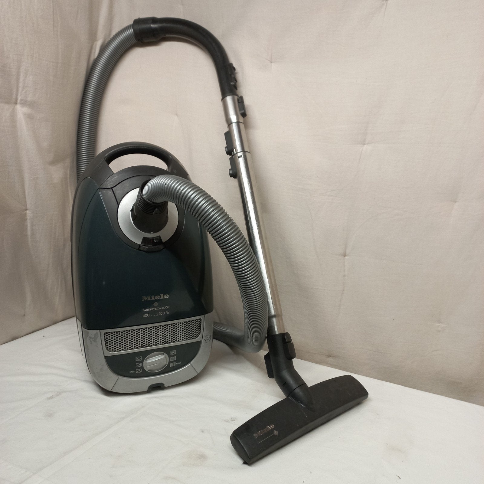 Miele parquet &co 5000. tot 2200 watt  OOK REPARATIE, Gebruikt, Ophalen of Verzenden, Miele, 2000 watt of meer