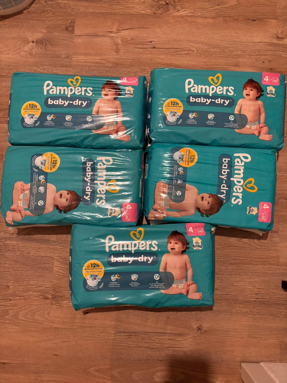 5 pakken Pampers baby dry maat 4 nieuw!! 45 x 5 =225 luiers, Ophalen of Verzenden, Nieuw, Overige typen