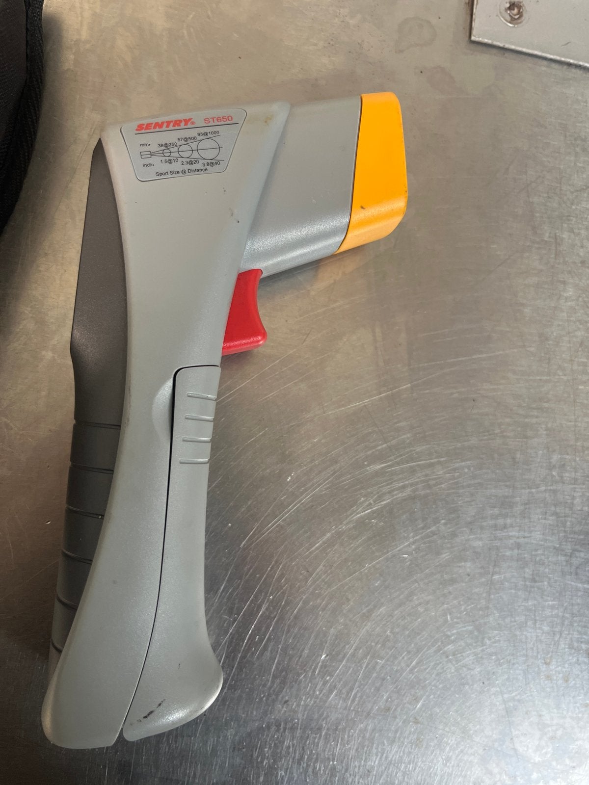 SENTRY ST650 Infrarood Thermometer met Hoes, Auto diversen, Autogereedschap, Ophalen, Gebruikt
