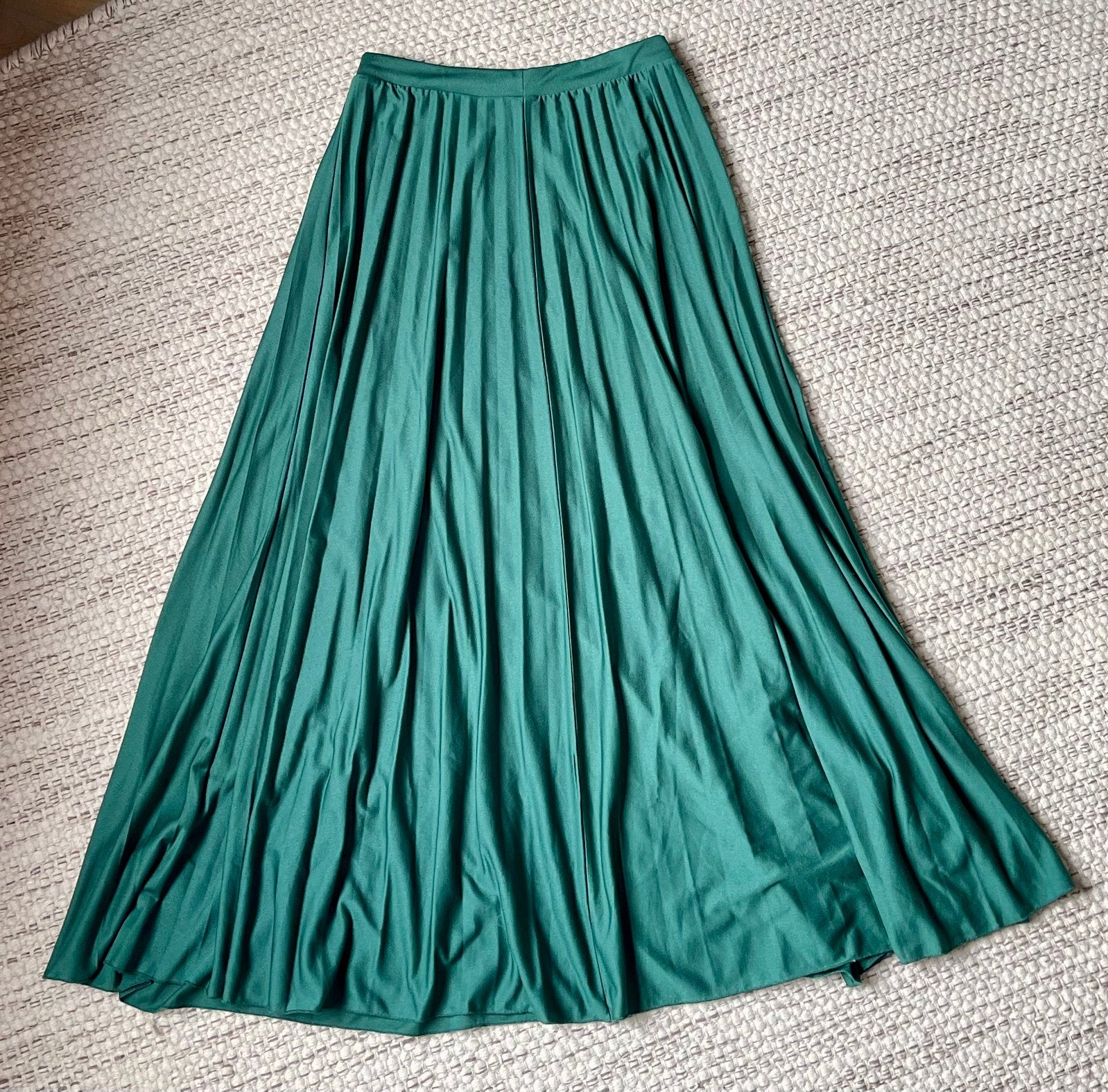 Prachtige lange plisse rok maat 38, Kleding | Dames, Maat 38/40 (M), Ophalen of Verzenden, Zo goed als nieuw, Onder de knie