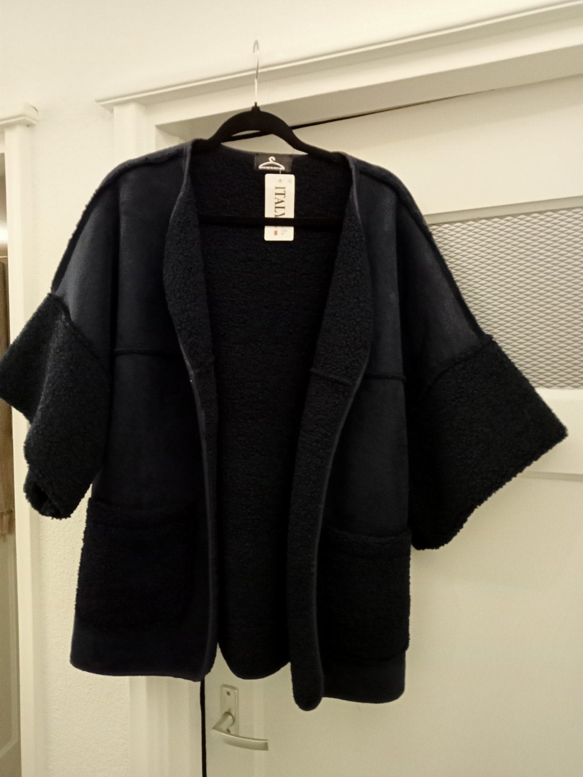 leuk stoer vest, suède look met imitatie bont, Ophalen of Verzenden, Nieuw, Maat 42/44 (L), Blauw