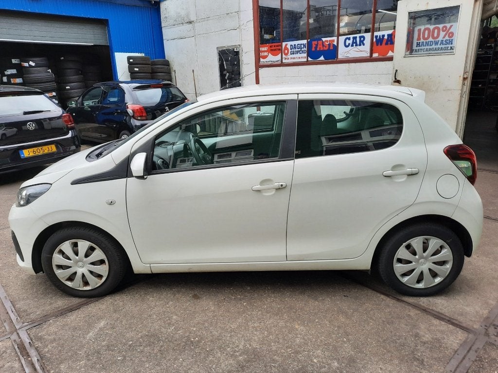 Peugeot 108 1.0 12V E-vti 51KW 5DR 2016 Wit, Auto's, Peugeot, Voorwielaandrijving, 4 stoelen, Wit, Origineel Nederlands