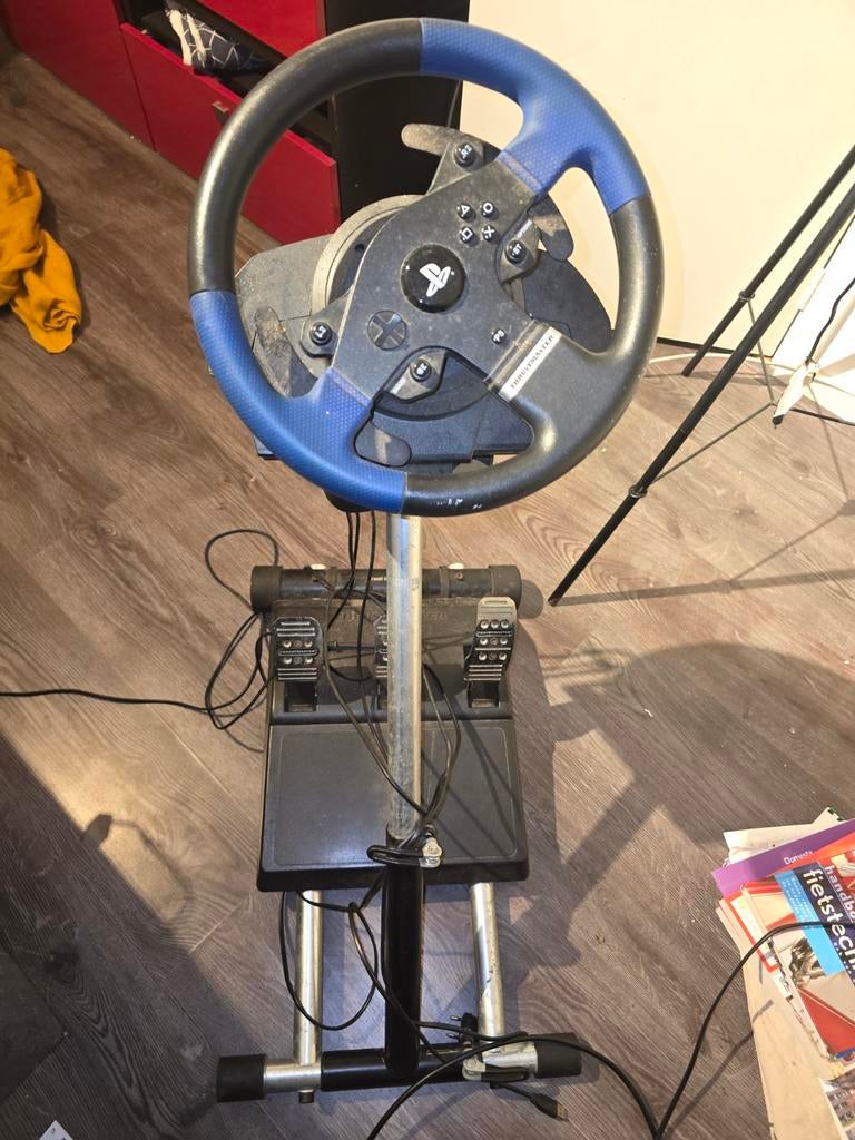 Thrustmaster T150 racestuur met pedalen en Wheel Stand Pro, Spelcomputers en Games, Spelcomputers | Overige Accessoires, Gebruikt