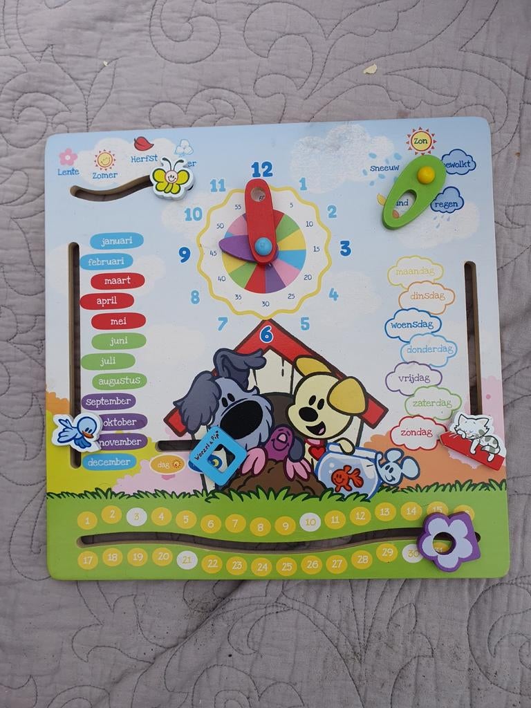 Houten Woezel & Pip leerklok en kalender voor kinderen, Ophalen, Gebruikt, Ontdekken
