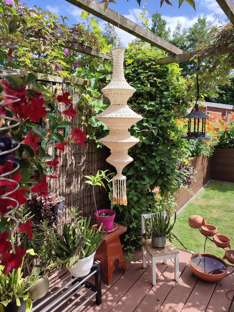 Decoratieve Hanger met Metalen Ringen en Houten Kralen, Huis en Inrichting, Ophalen of Verzenden, Nieuw, Hout, Bohemien, Natuurlijk, Rustiek