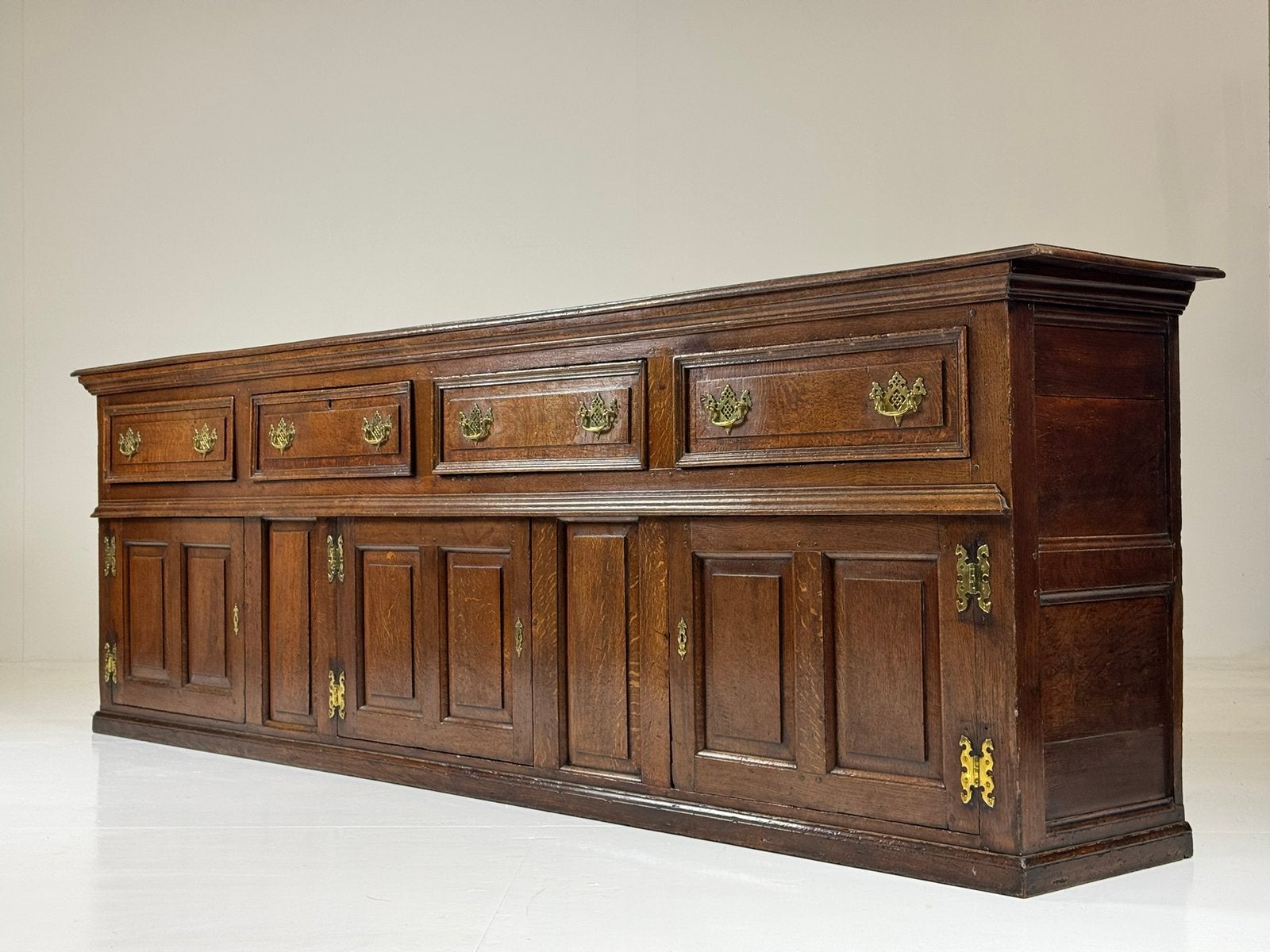 Engels eiken dressoir ca. 1700 antiek