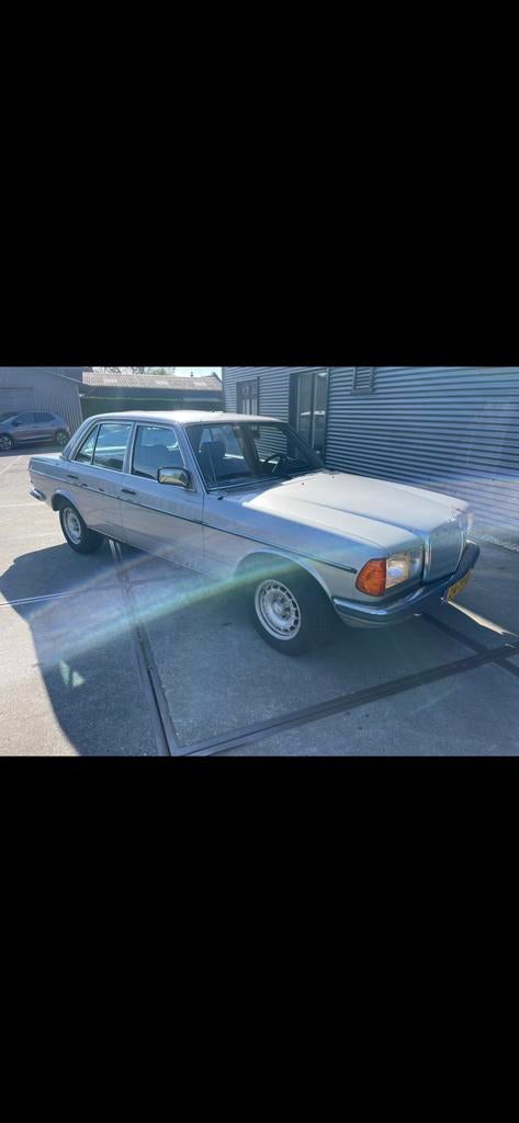 Mercedes-Benz W123 280, Automaat, Achterwielaandrijving, 156 pk, Particulier