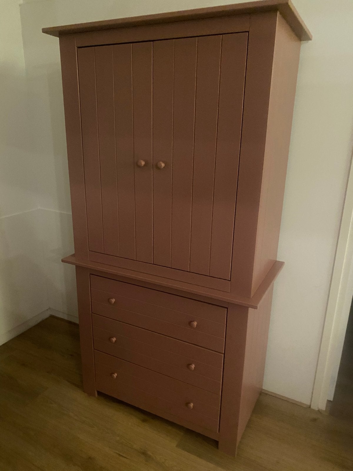 Te koop Complete Babykamer set roze Ledikant,Commode en Kast, Ophalen, Gebruikt, 50 tot 70 cm, 75 tot 100 cm