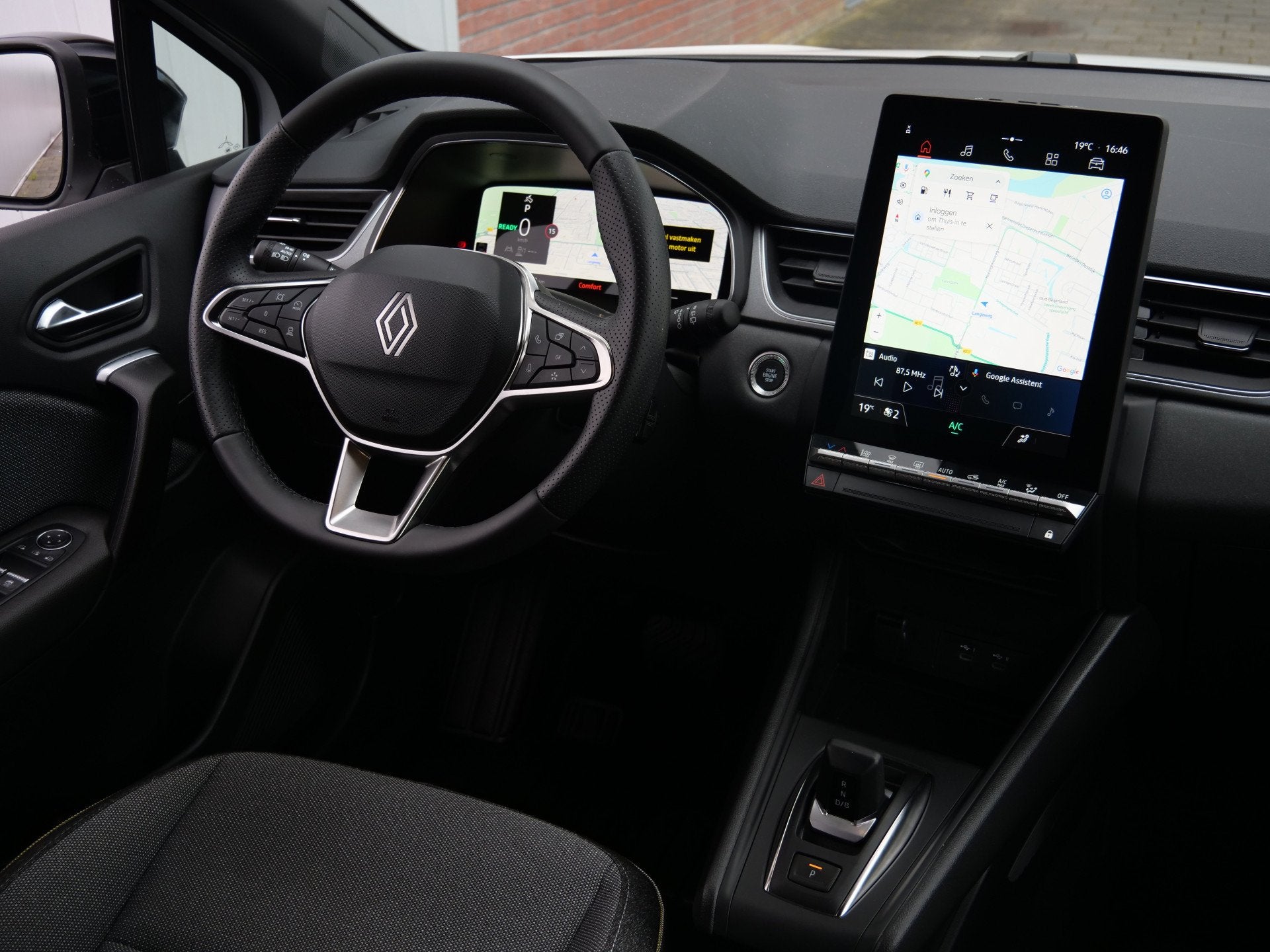 Renault Captur 1.8 E-Tech full hybrid 160 Pk techno Automaat, Stof, 1789 cc, 4 cilinders, 160 pk