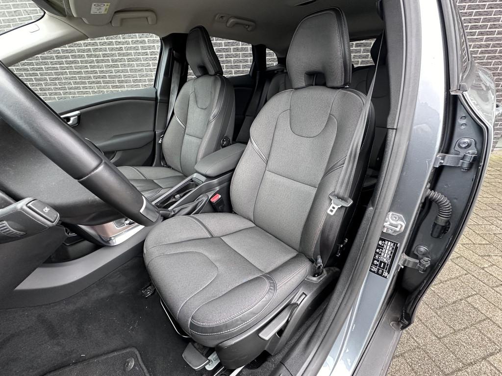 Volvo V40 Cross Country 2.0 T3 Summum | Navigatie | Camera |, Voorwielaandrijving, Gebruikt, Euro 6, 4 cilinders
