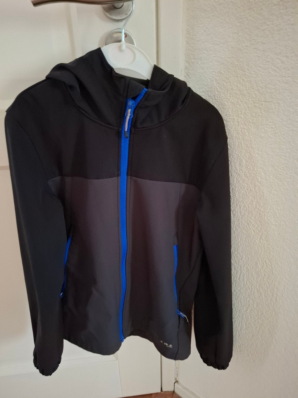 softshell jas maat 152, Ophalen of Verzenden, Zo goed als nieuw, Jongen of Meisje, Jas