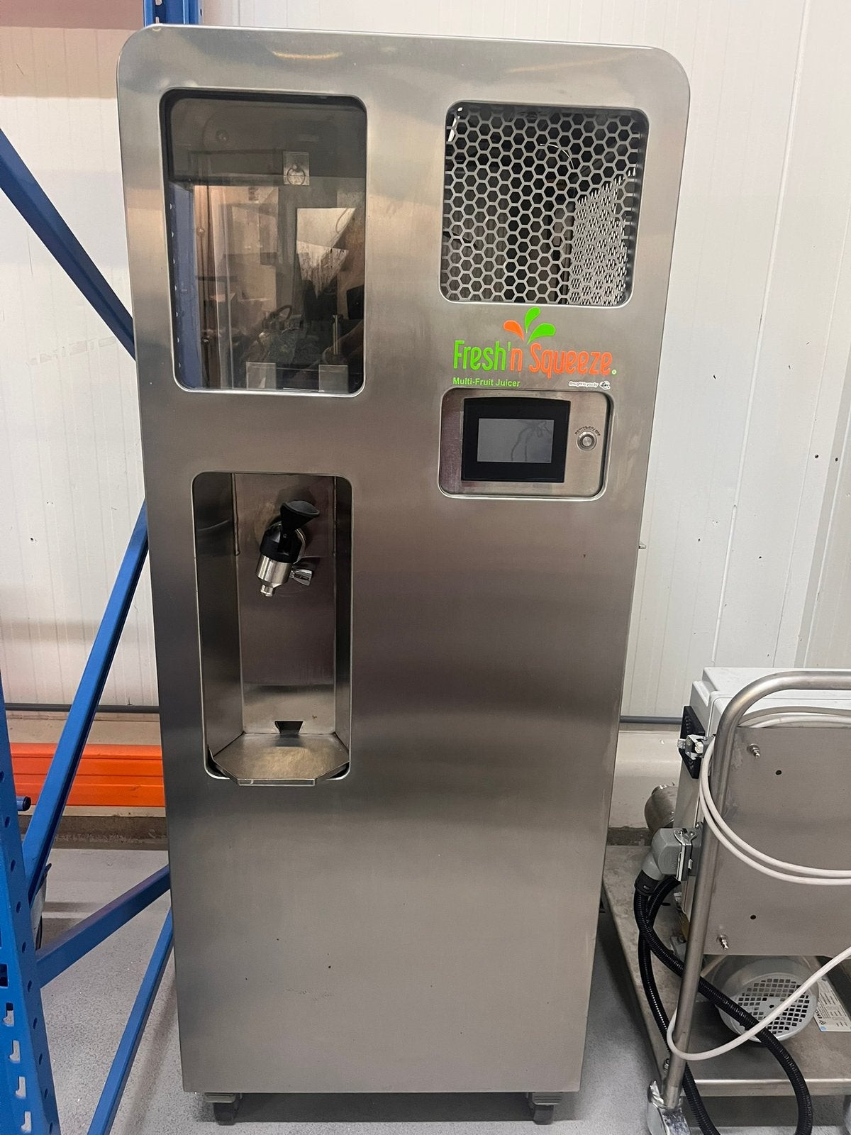 Professionele JBT Fresh'n Squeeze citruspers, Ophalen, Zo goed als nieuw, Elektrisch, Sapcentrifuge