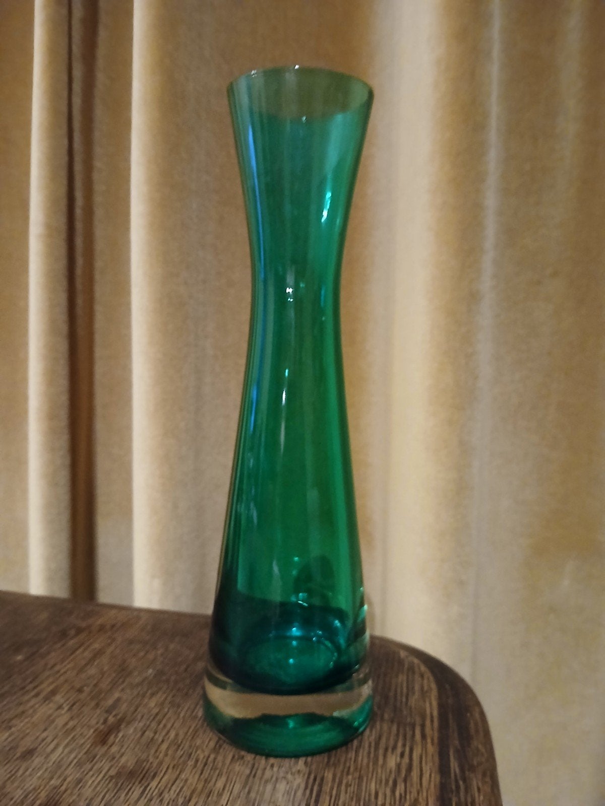 GEWELDIGE VINTAGE  SMARAGD GROENE VAAS HG 28 CM. PUNTGAAF.., Ophalen of Verzenden