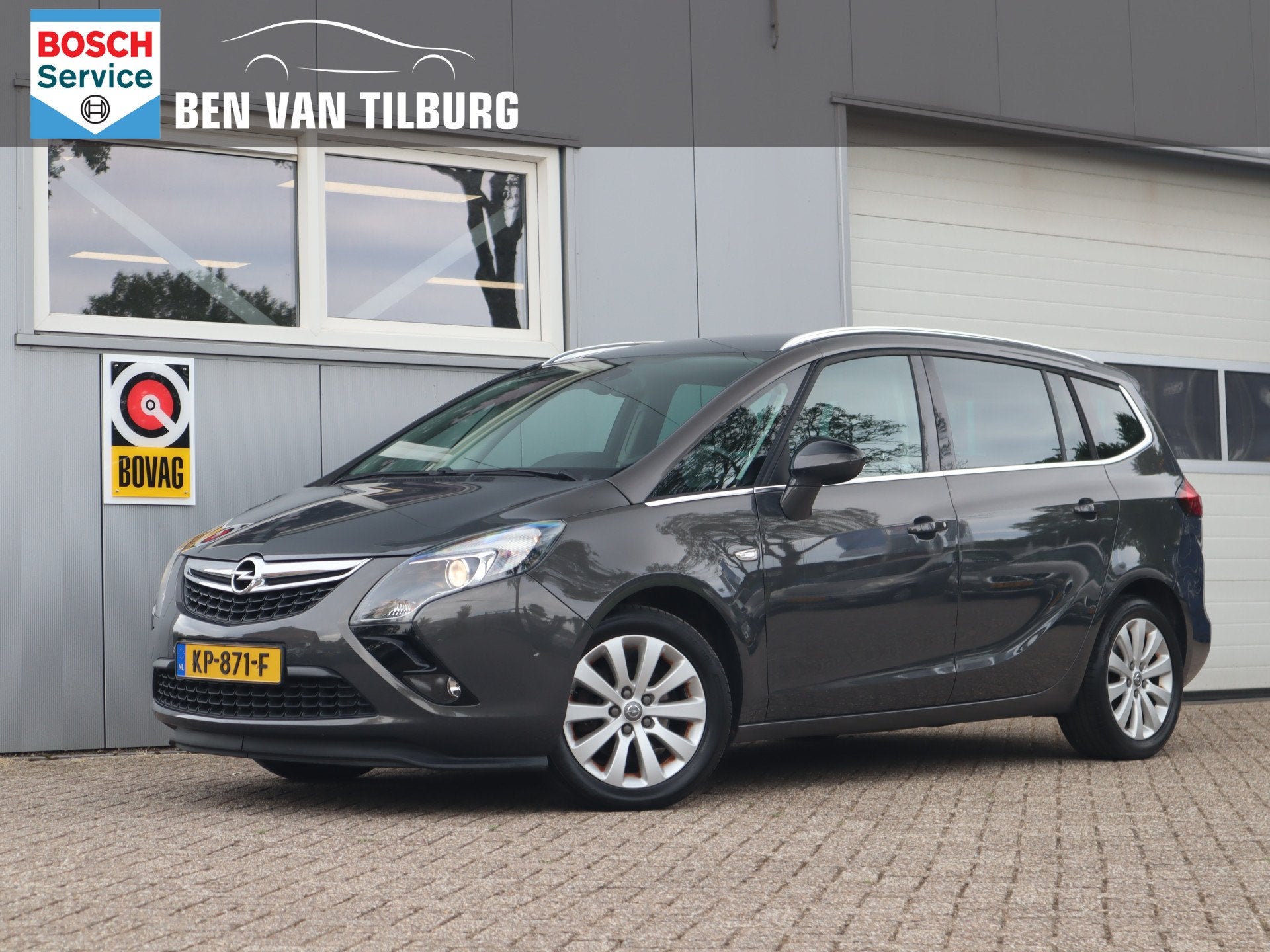 Opel Zafira Tourer 1.4 Innovation 7p / Trekhaak / Navi / Cam, Auto's, Gebruikt, Euro 6, 4 cilinders, Bedrijf
