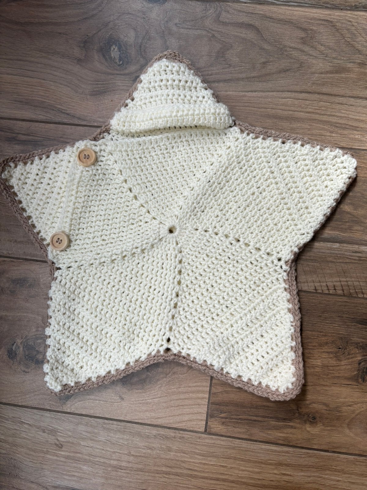 Nieuwe gehaakte omslagdoek voor prematuur baby of pop, Nieuw, Ophalen of Verzenden, 47 cm, Beige