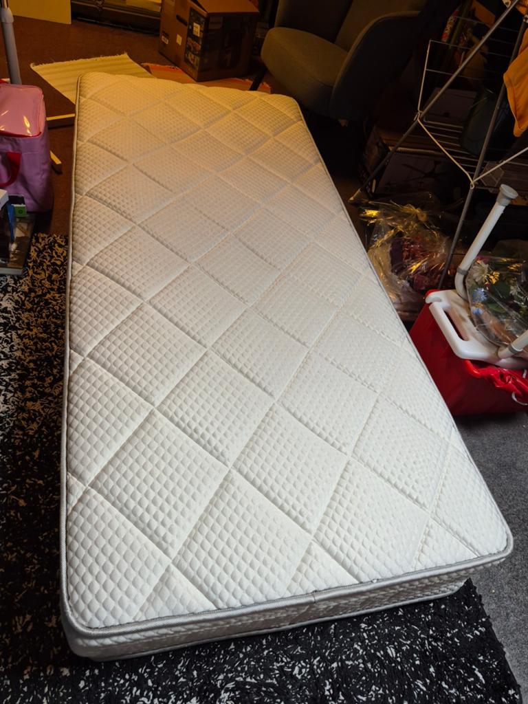 Swiss Sense Aeromax matras 90x200 cm - Zo goed als nieuw, Huis en Inrichting, Slaapkamer | Matrassen en Bedbodems, Ophalen, 90 cm