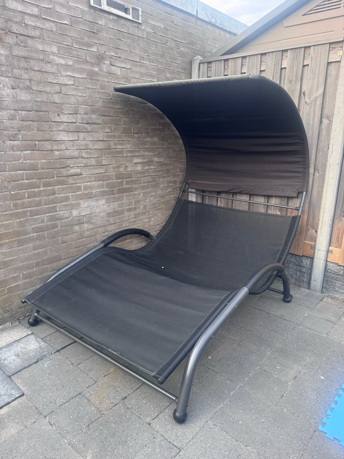 Tweepersoons ligbed met zonnedak - zwart, Tuin en Terras, Ligbedden, Ophalen, Gebruikt, Metaal