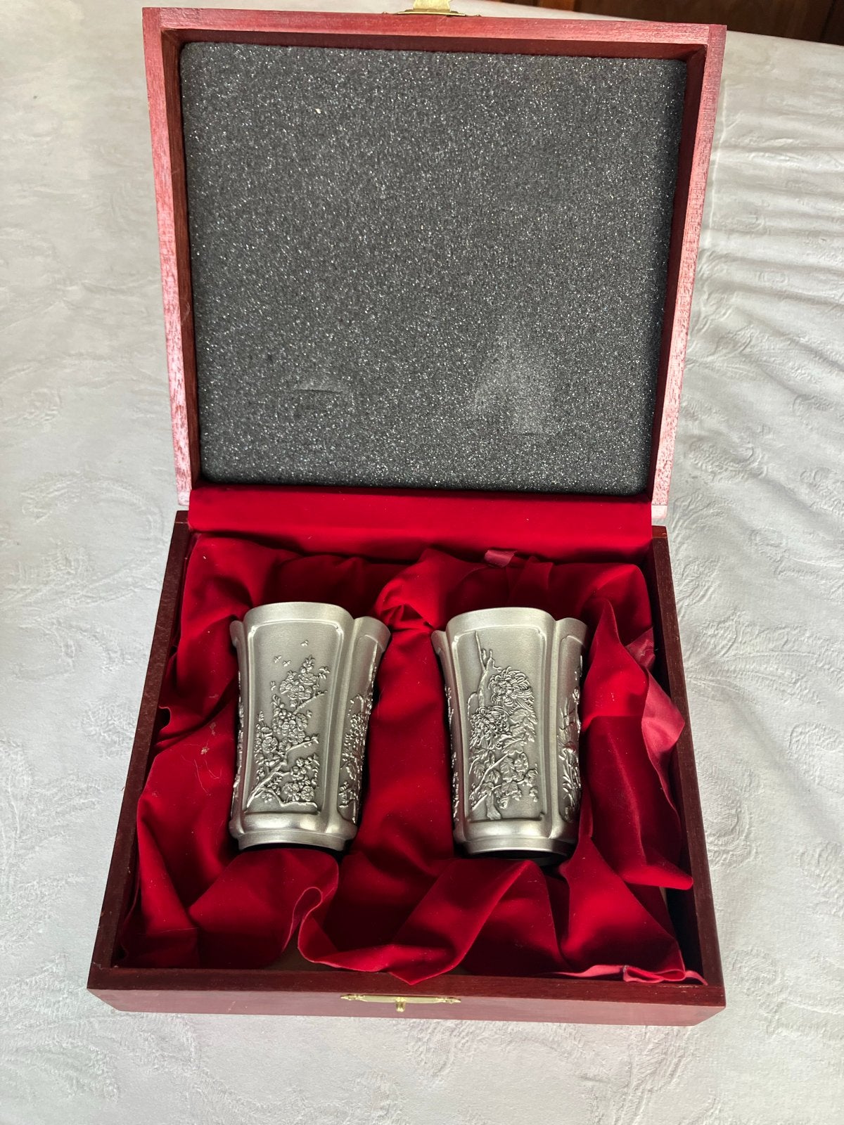 Royal Selangor tinnen bekers set in houten doos, Antiek en Kunst, Ophalen