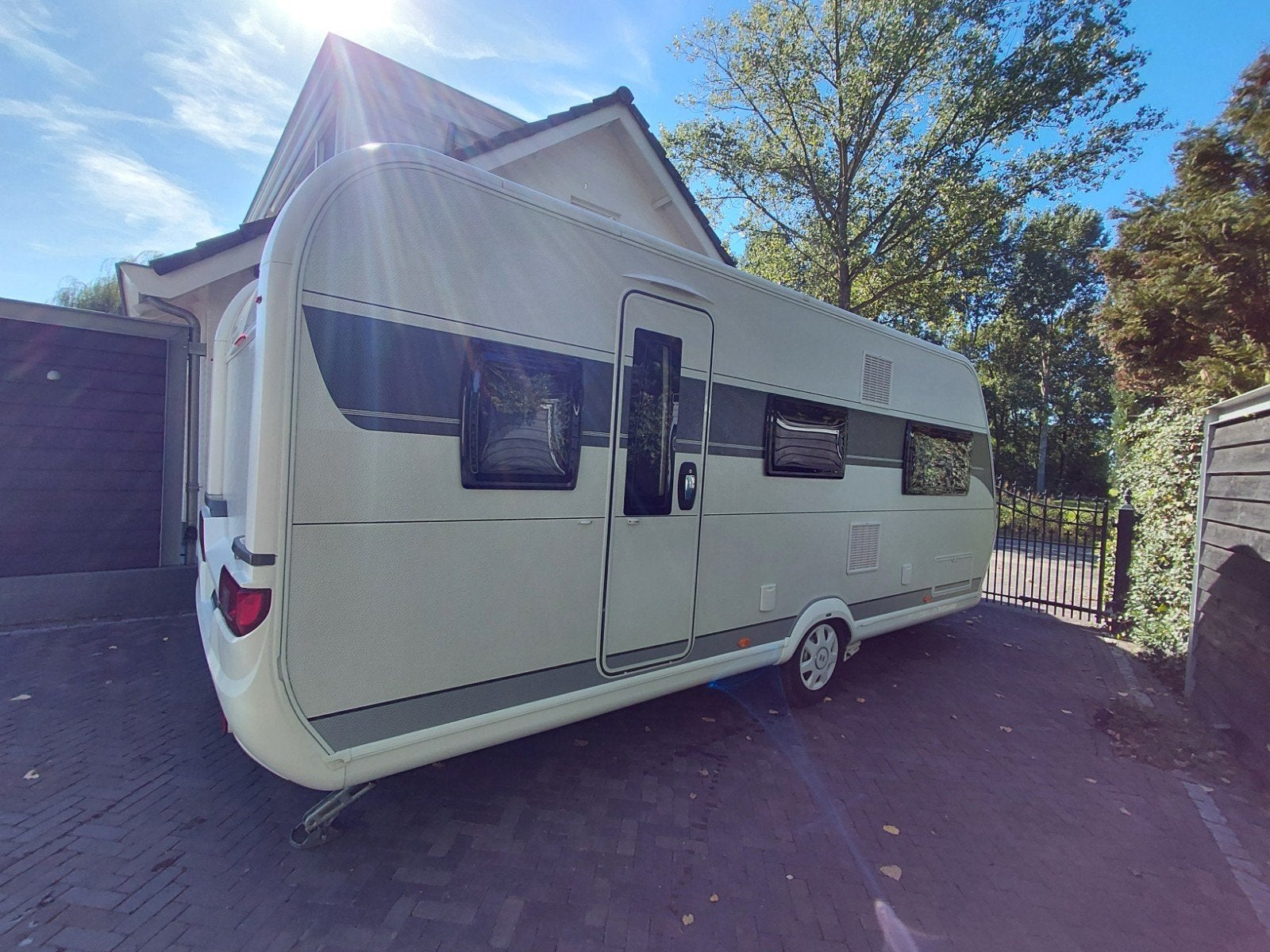 Hobby 540 kmfe 2022 airco mover, Hobby, Ringverwarming, Treinzit, Particulier