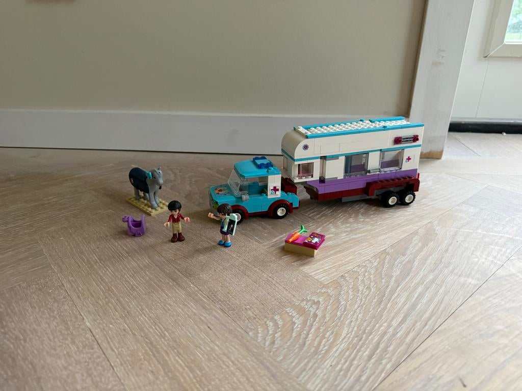 Lego Friends Dierenkliniek Mobiel met paard en figuren, Ophalen, Lego, Friends, Zo goed als nieuw