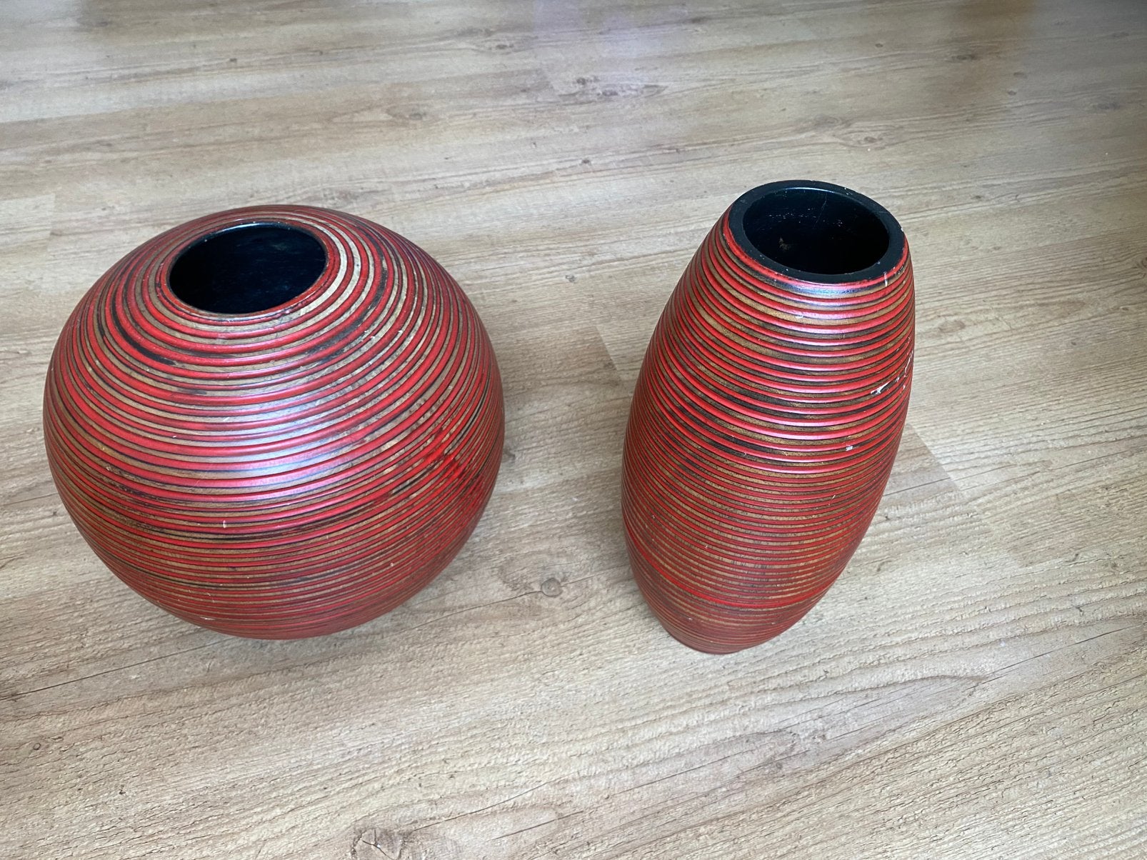 Houten design vazen, uit 1 stuk, Huis en Inrichting, Woonaccessoires | Vazen, Ophalen, Gebruikt, Rood, Hout
