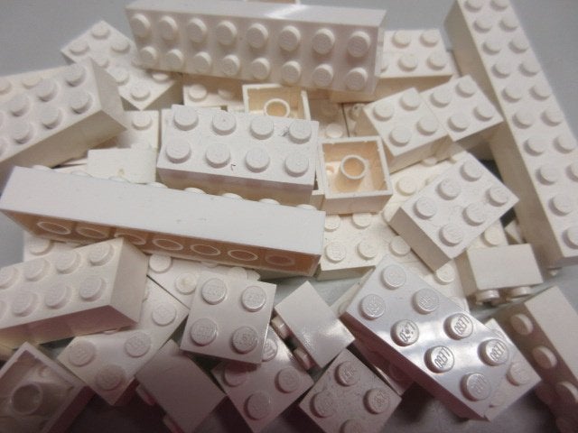 nr. 9249, 50 Witte stenen, 2 nop breed., Ophalen of Verzenden, Zo goed als nieuw, Losse stenen, Lego