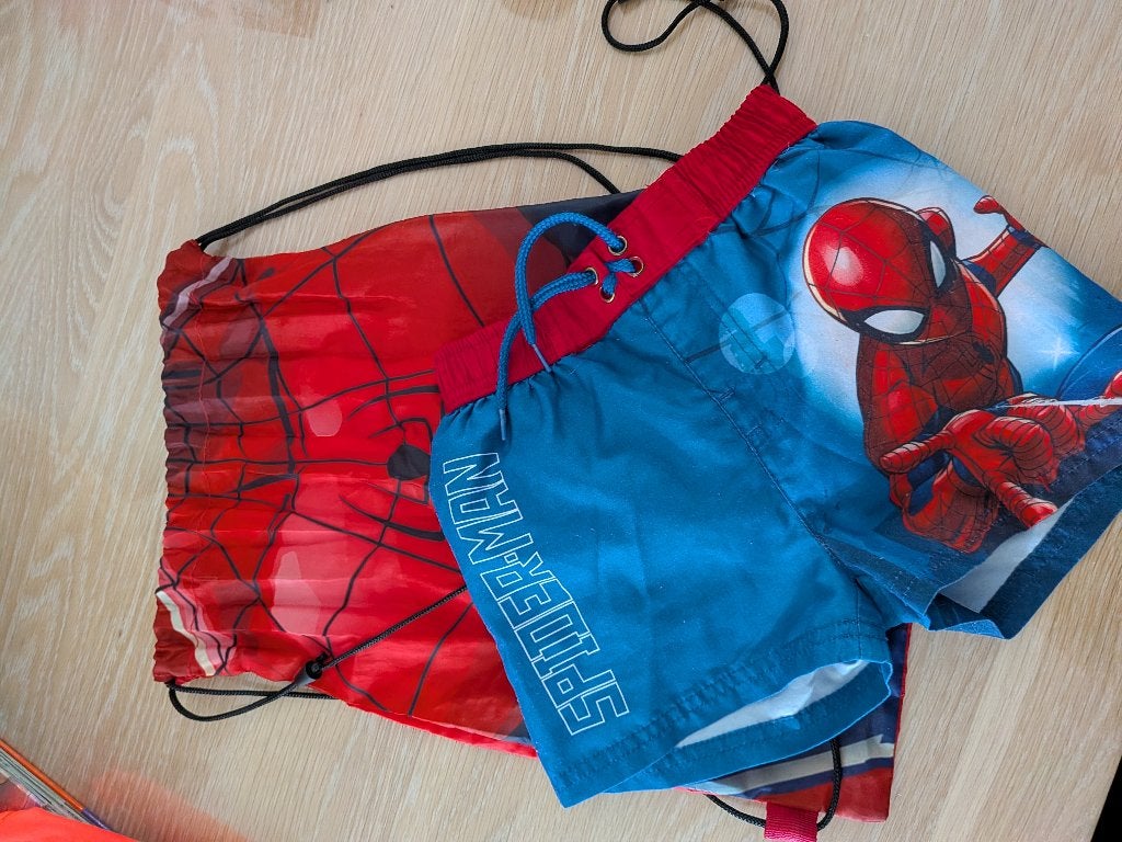 Zwembroek Spiderman 104 en tas, Maat 104, Ophalen of Verzenden, Zo goed als nieuw, Spiderman