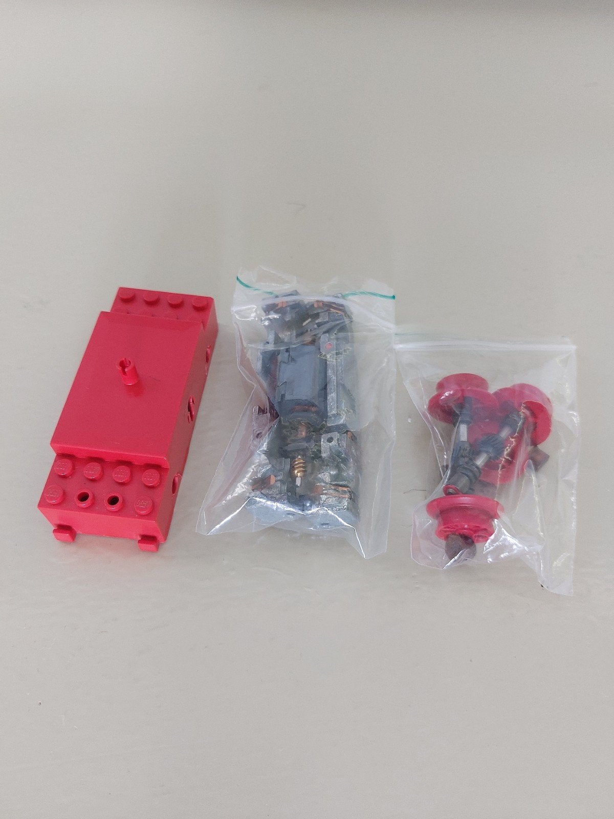 LEGO rode 12V motor DEFECT, Ophalen of Verzenden, Gebruikt