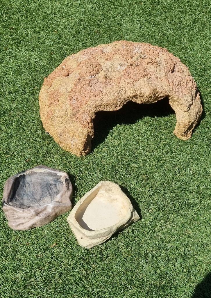 Grote grot en 2 kleine bakjes voor terrarium, Dieren en Toebehoren, Reptielen en Amfibieën | Toebehoren, Ophalen, Gebruikt