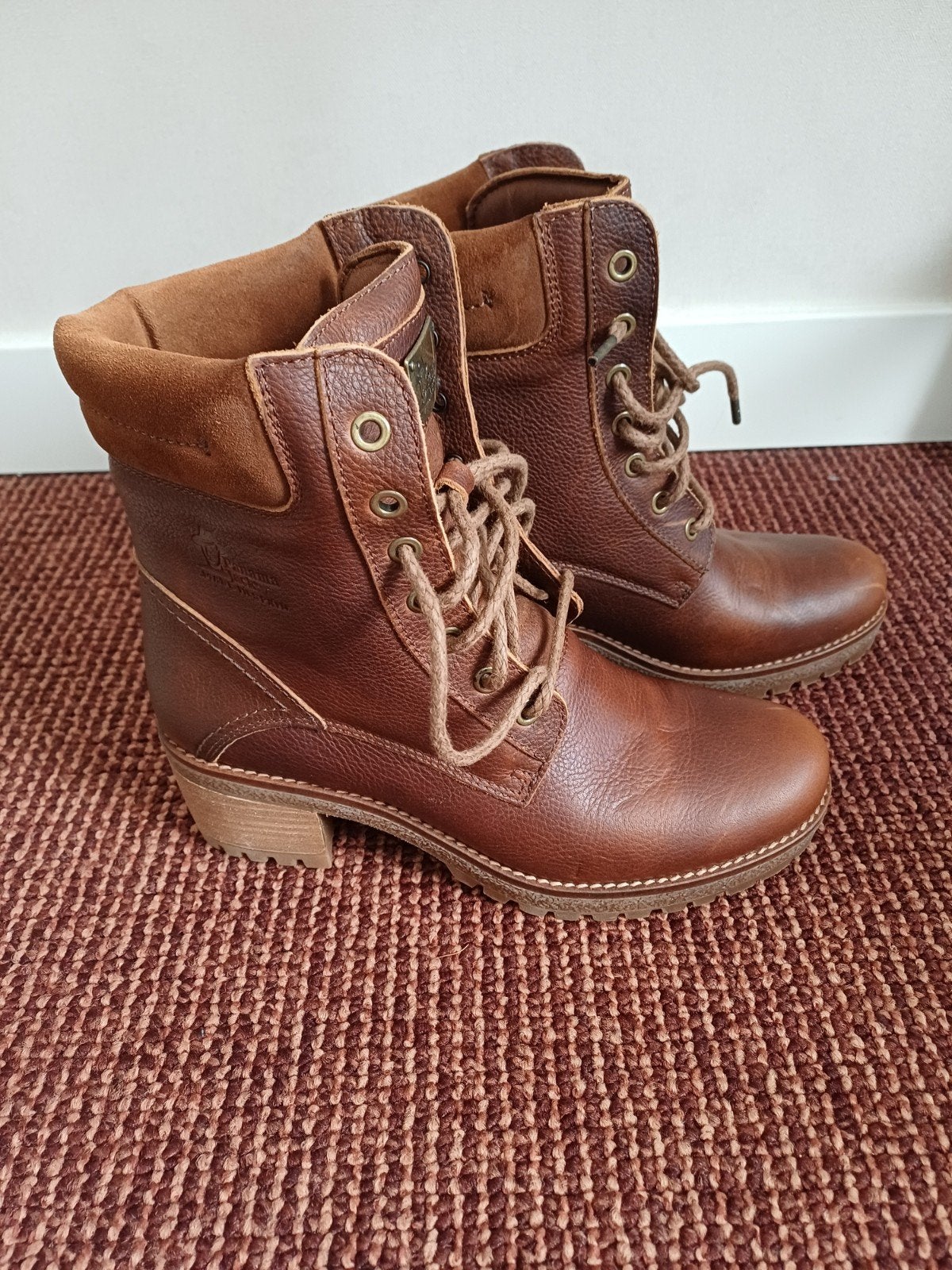 Panama Jack Phoebe maat 39 bruin, Kleding | Dames, Bruin, Lage of Enkellaarzen, Ophalen of Verzenden, Zo goed als nieuw