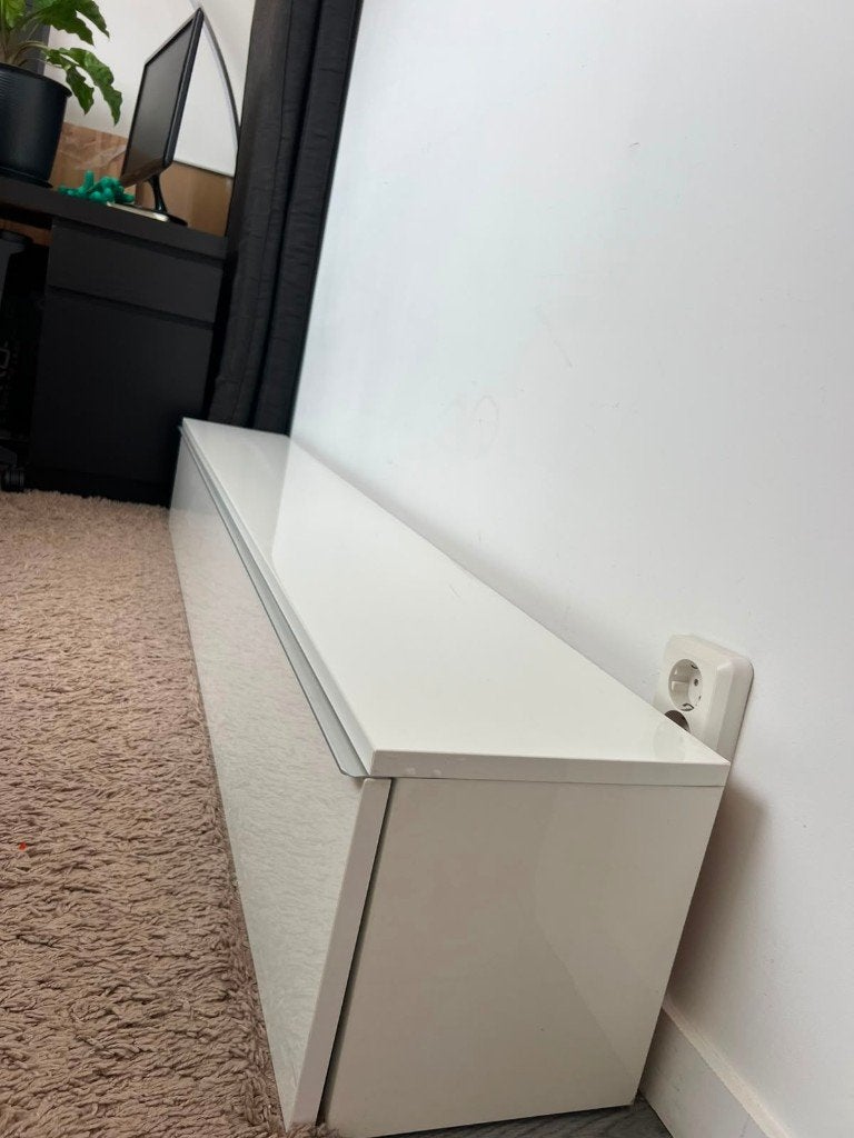 Wand kast, Ophalen, 150 tot 200 cm, Zo goed als nieuw, Minder dan 100 cm