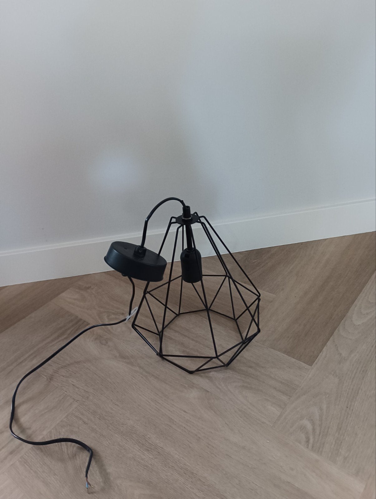 Zwarte industriële hanglamp, Huis en Inrichting, Lampen | Hanglampen, Ophalen, E27 (groot), Zo goed als nieuw, Metaal
