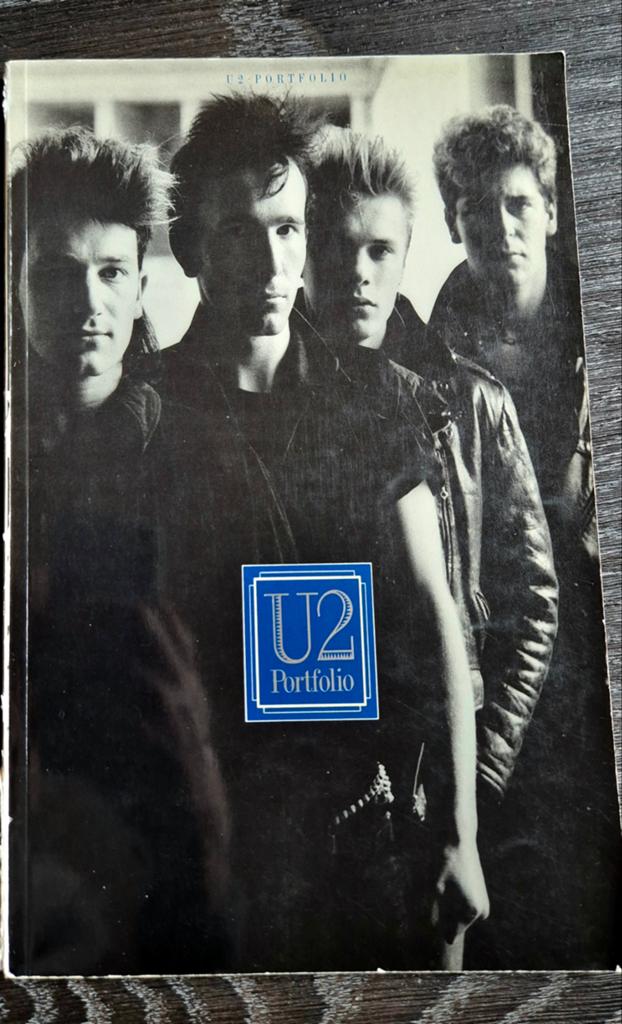 U2 Portfolio -The Official U2 Song Book 1985, Ophalen of Verzenden, Artiest of Componist, Populair