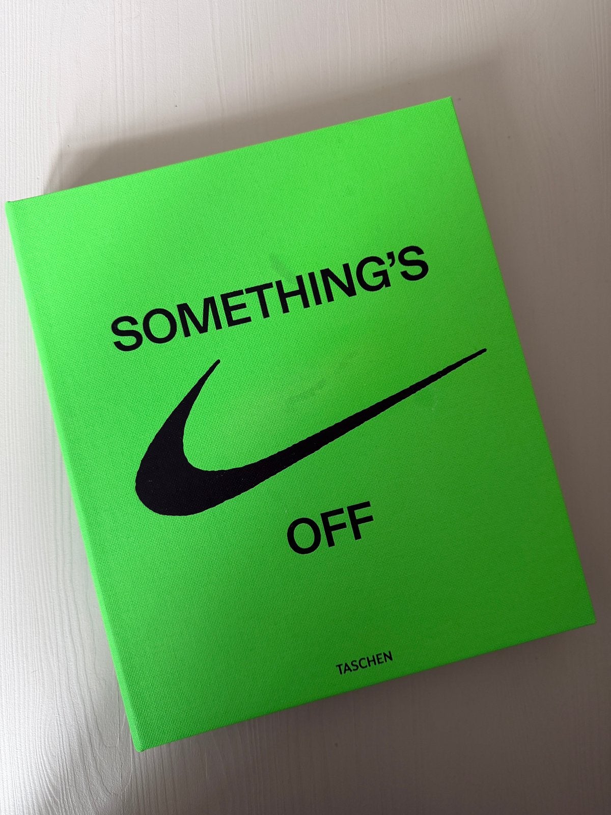 Virgil Abloh – Something’s Off, Ophalen of Verzenden, Zo goed als nieuw, Mode algemeen