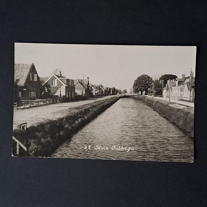 Fotokaart Jubbega Friesland Zicht op de 3e Sluis 1937, Verzamelen, Ansichtkaarten | Nederland, Verzenden, 1920 tot 1940, Friesland