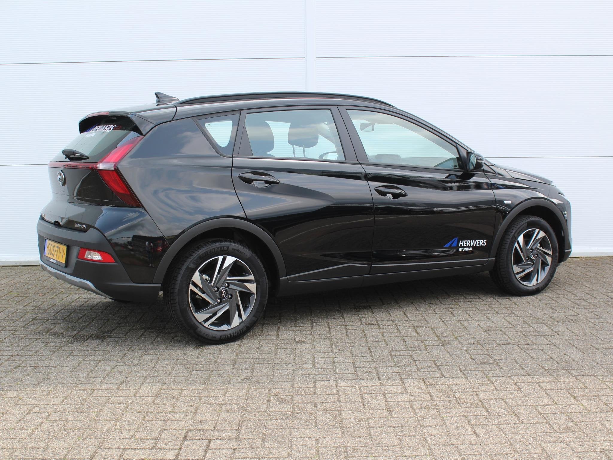 Hyundai Bayon 1.0 T-GDI Comfort Smart / Navigatie + Apple Ca, Auto's, Voorwielaandrijving, 1095 kg, Origineel Nederlands, Bedrijf