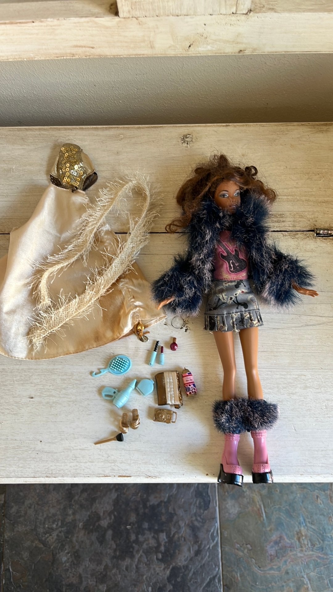 Mattel barbie 2004 Christie Fashion show pop, Ophalen of Verzenden, Zo goed als nieuw, Barbie