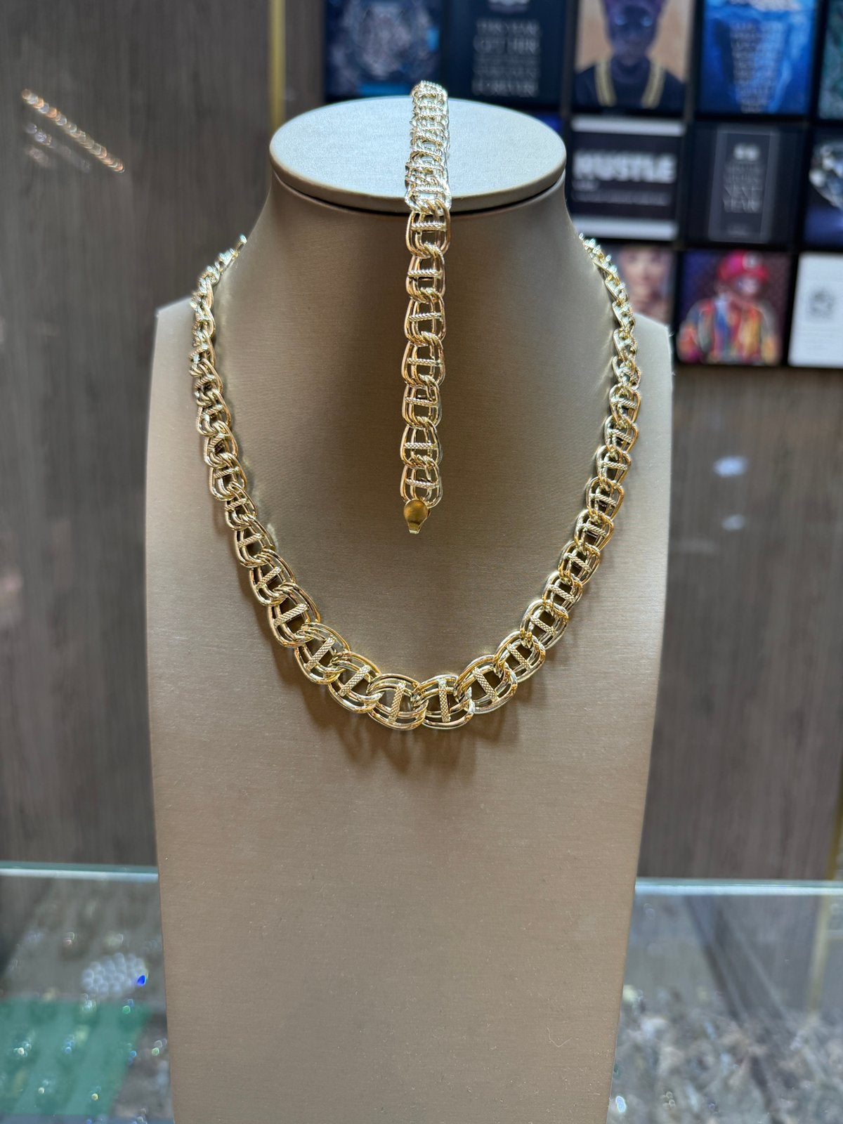 14KT Goud - 15.4 Gram - Ketting - Armband - Vrouwenset, Ophalen, Nieuw, Goud