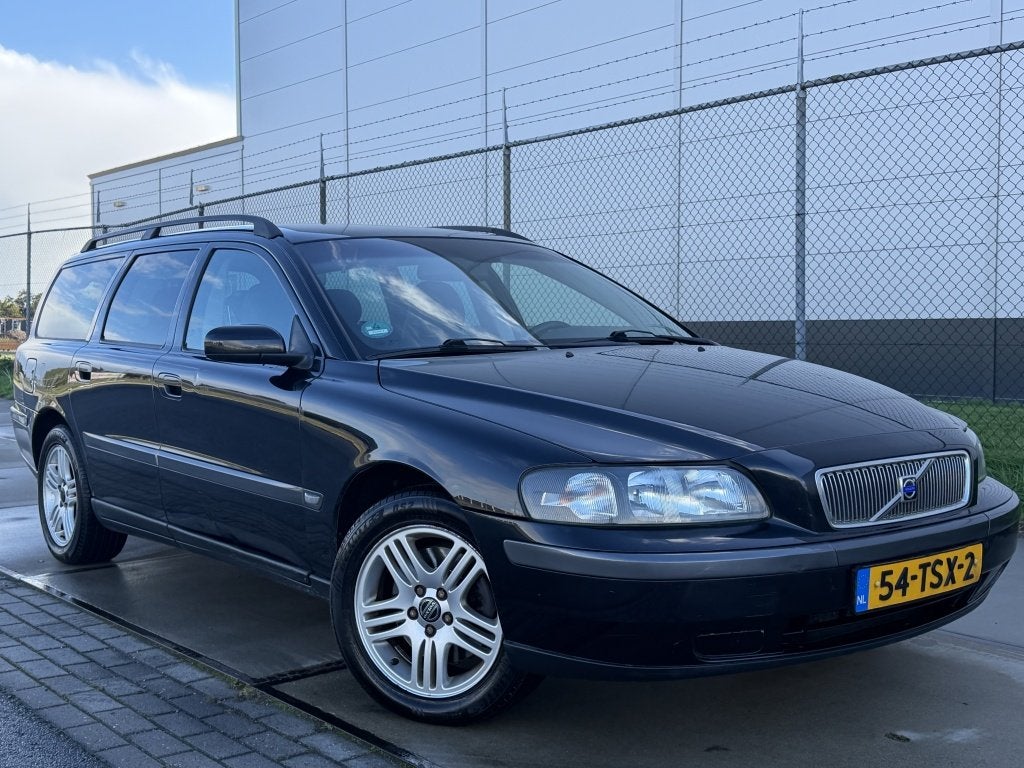 Volvo V70 2.4 140PK / Specialist / Airco / DSTC / Cruise / 2, Voorwielaandrijving, Zwart, Zwart, Euro 4