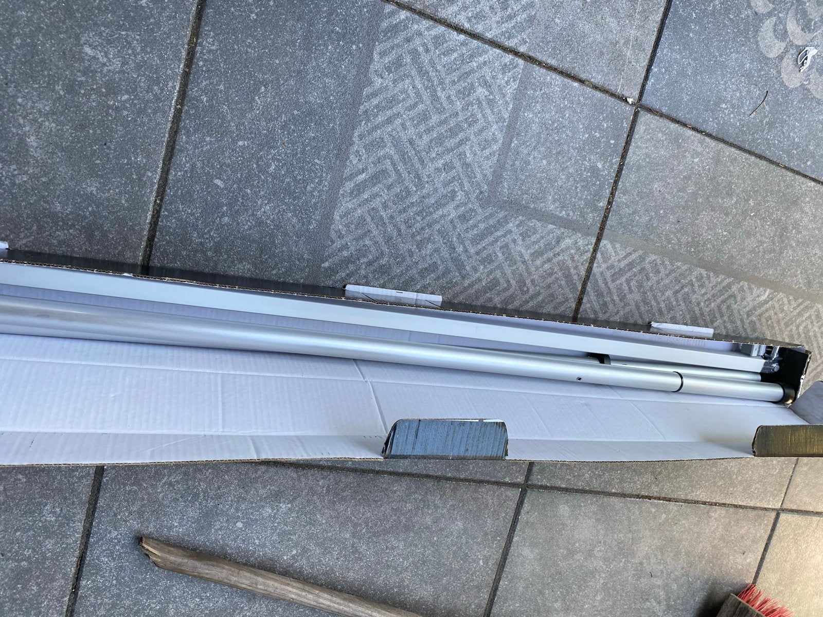 Thule Tension Rafter G2 -6300 Spanstang voor luifel, Ophalen, Nieuw