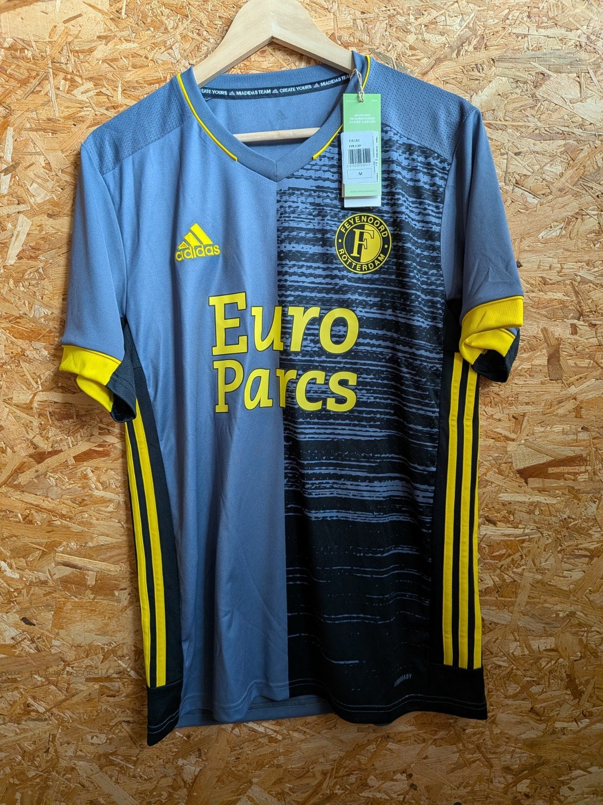 Feyenoord Rotterdam 2021/2022 Conference League maat M BNWT, Maat M, Ophalen of Verzenden, Nieuw, Shirt