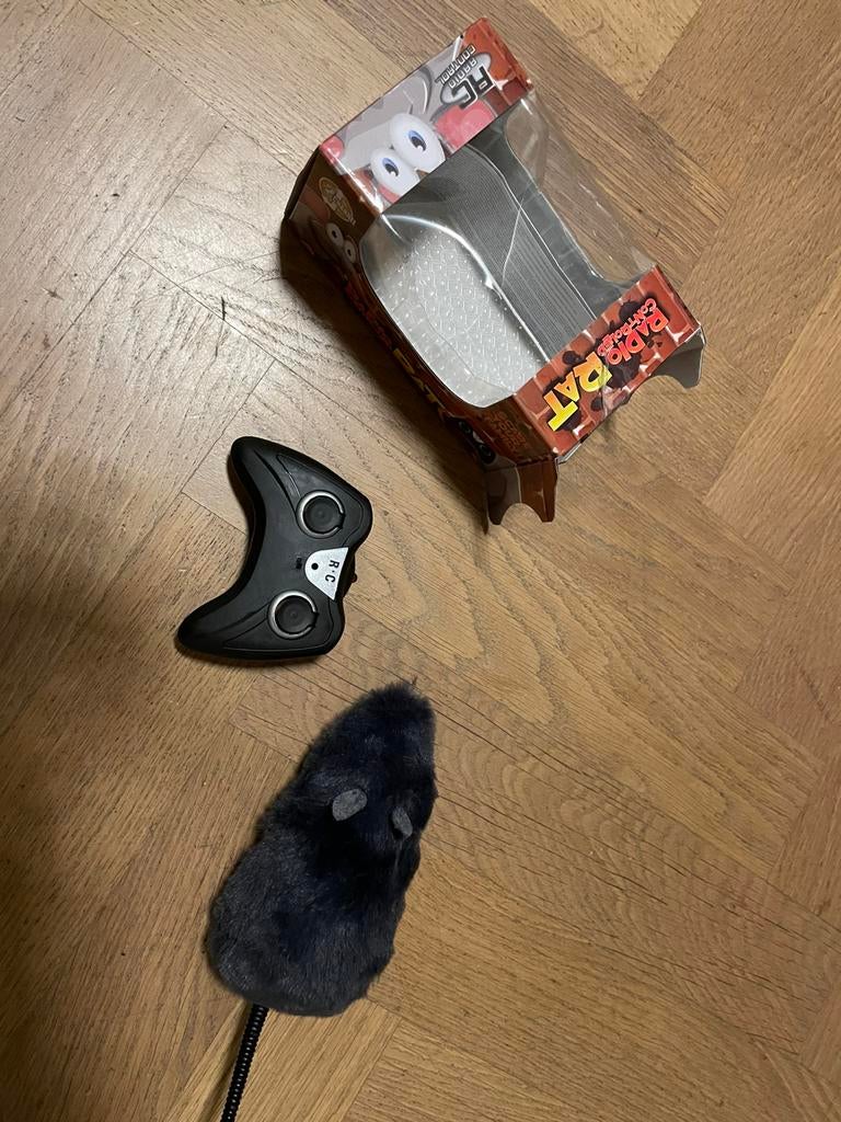 Bewegende rat, kattenspeeltje, Dieren en Toebehoren, Kattenspeelgoed, Ophalen of Verzenden, Zo goed als nieuw, Speelmuis