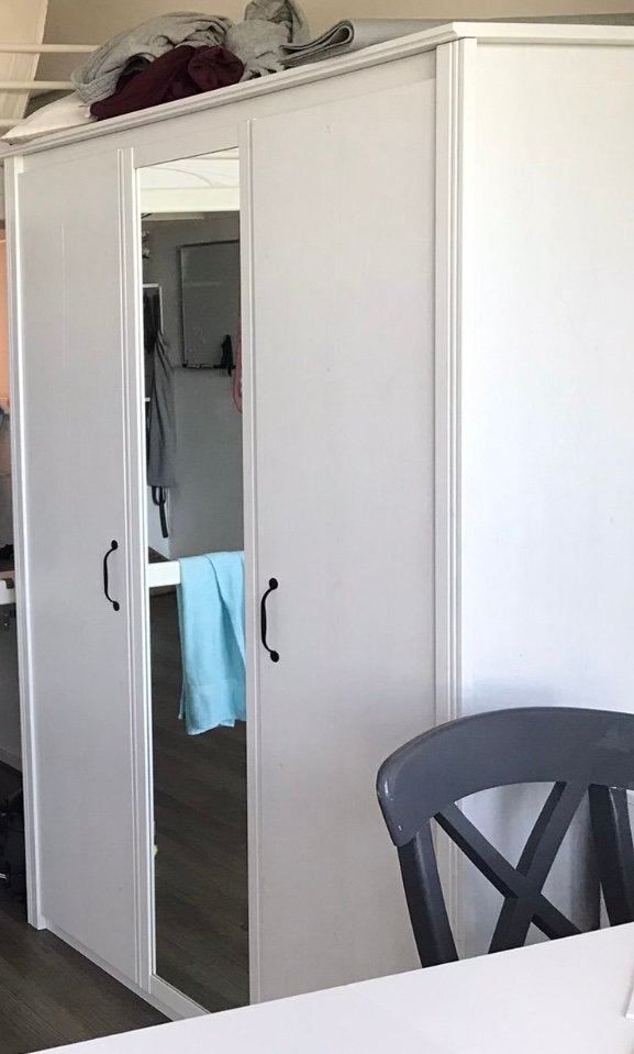 Kast wit, Ophalen, Met deur(en), Gebruikt, 150 tot 200 cm